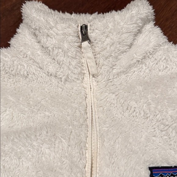 Patagonia 🎉host pickx2🎉🎈Los Gatos 1/4-Zip fleece pullover in white - Picture 7 of 10